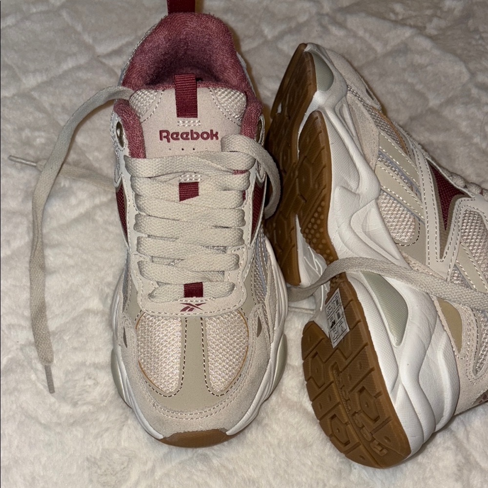 Reebok Cream and Red Athletic Shoes - Picture 3 of 4